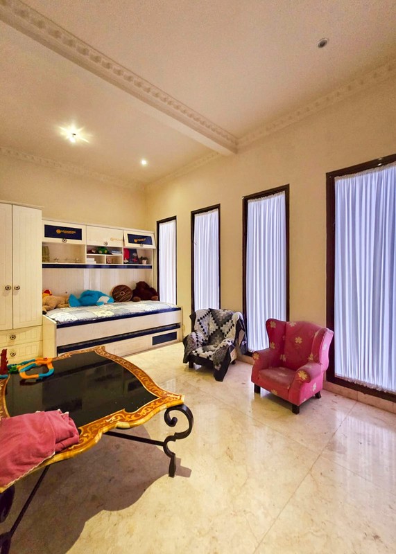 Rumah Furnished ,dalam cluster di Bintaro Jaya 7