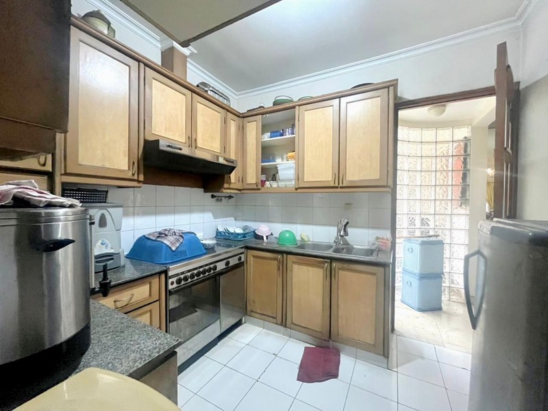Mansion Mewah 3 Lantai di Sektor 1 Bintaro Jakarta Selatan - Hook, Kolam Renang, SHM, Furnished, Akses Tol 5 Menit