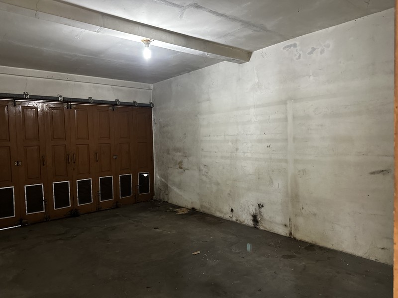 Dijual Cepat Rumah Komersil 2 Lantai Strategis di Jombang Raya - Lokasi Ramai Cocok untuk Usaha