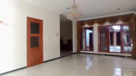 DiJual Rumah Estetik Jl Kapuas,Selangkah ke Dipenegoro n Darmo