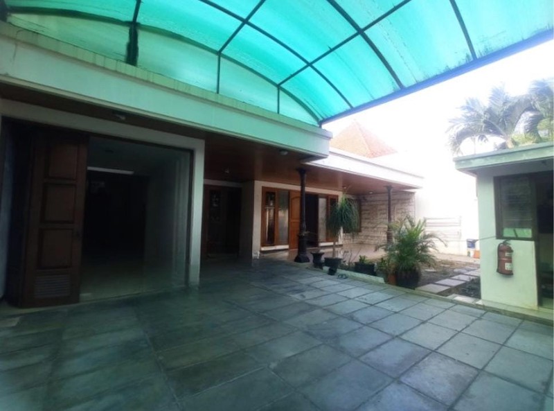 DiJual Rumah Estetik Jl Kapuas,Selangkah ke Dipenegoro n Darmo