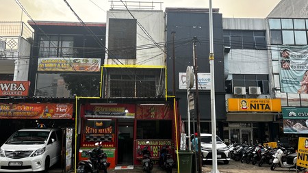 Disewakan Ruko Hanya Di Lantai 1 Dan 2, Lokasi Komersial Strategis Dan Ramai, Di Tebet Barat Jaksel