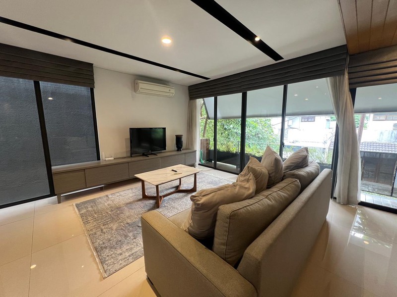 Modern minimalist style house for expat family  fully furnish in kemang 
