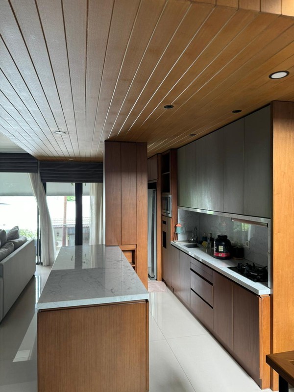 Modern minimalist style house for expat family  fully furnish in kemang 