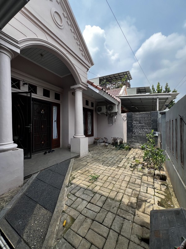 Rumah Melati Mas, Cluster terdekat dengan Tol