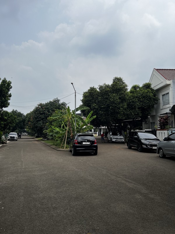 Rumah Melati Mas, Cluster terdekat dengan Tol