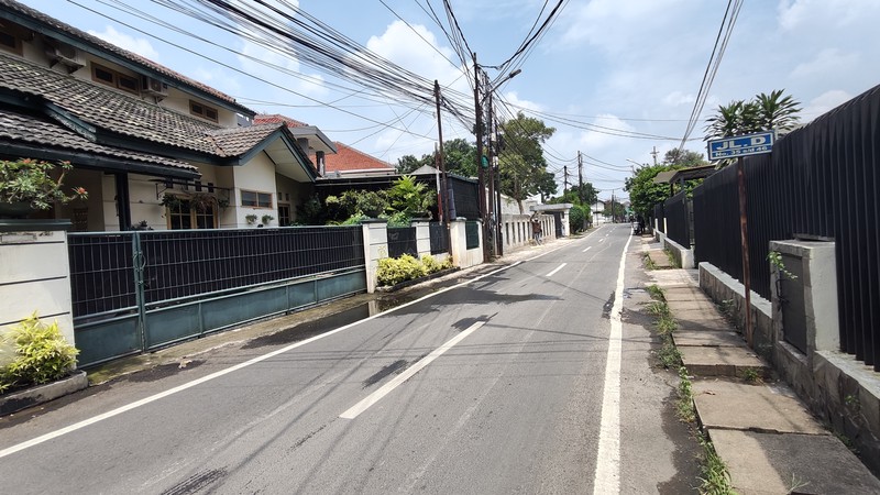 Rumah Hitung Tanah Area Cipete