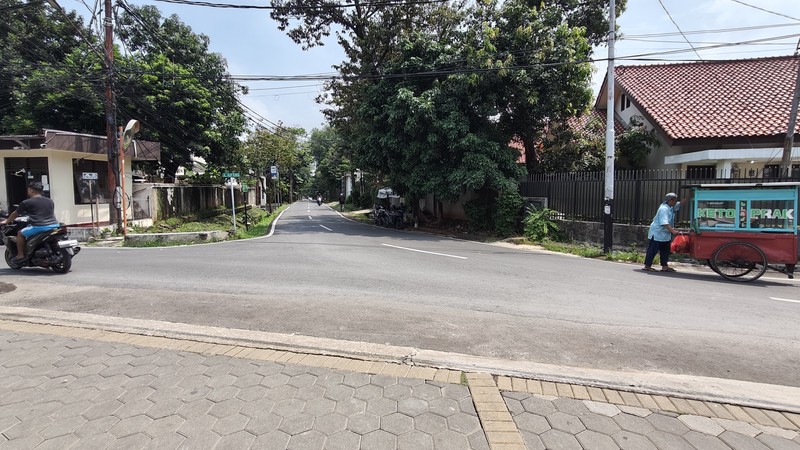 Rumah Hitung Tanah Area Cipete