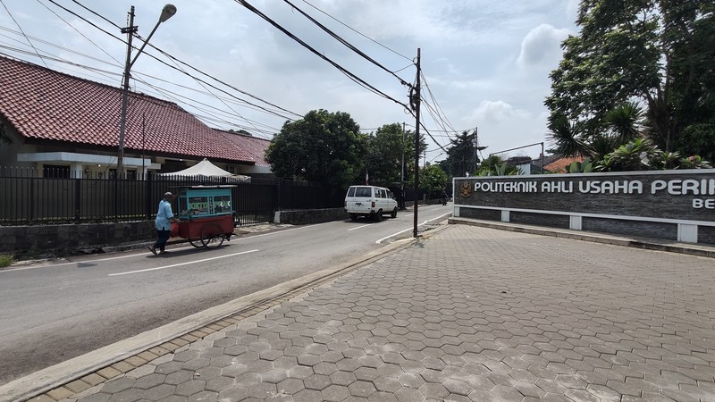 Rumah Hitung Tanah Area Cipete