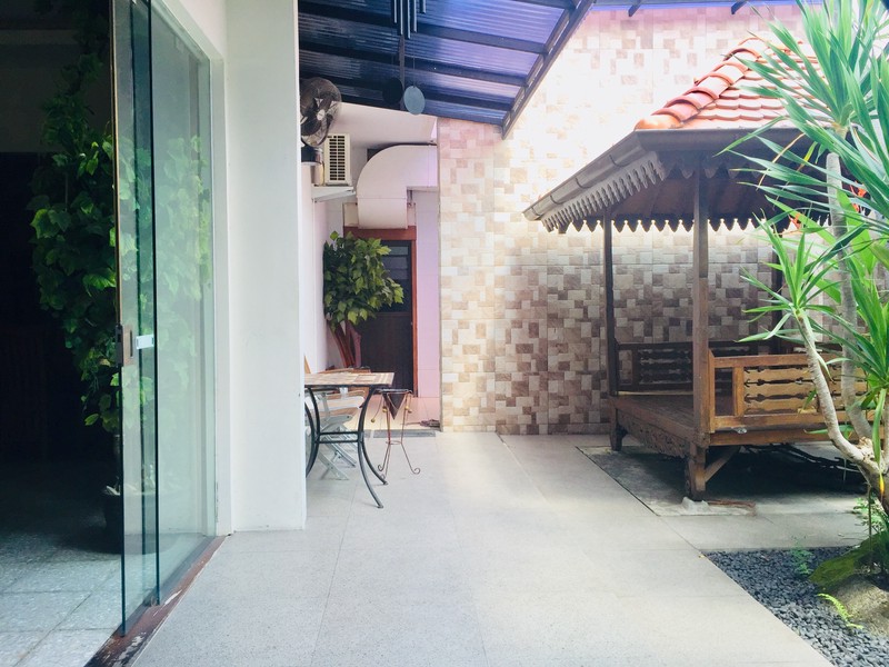 RUANG USAHA  STRATEGIS JL DR SUTOMO, DEKAT SMA STELLA DUCE.