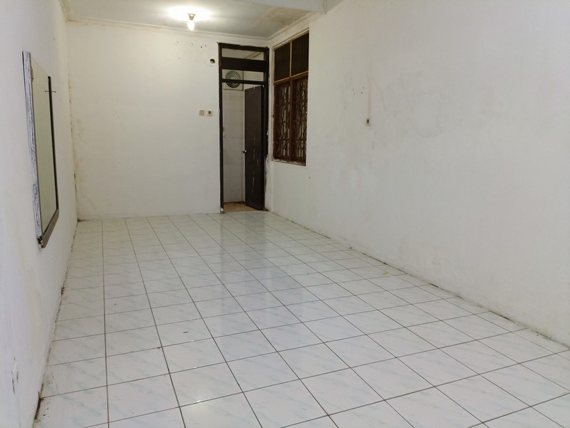 Rumah Strategis di Palem Raja Timur C Ext, Duri Kosambi, Jakarta Barat