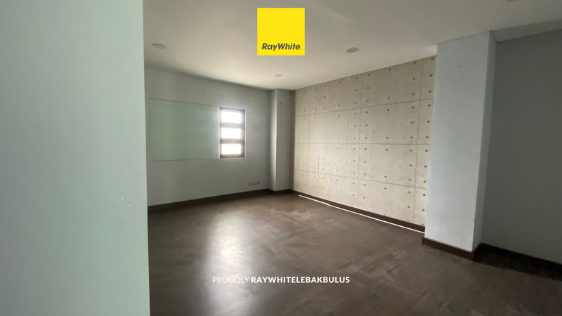 Dijual Cepat! Gedung Kantor Siap Pakai di Jl Wijaya, Kebayoran Baru 