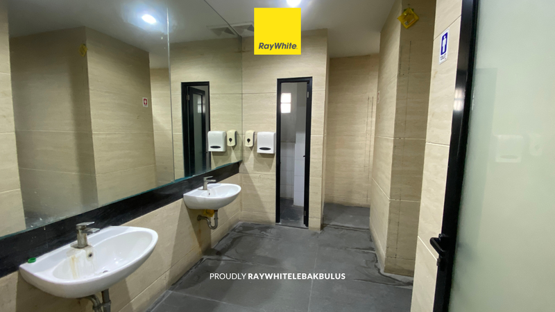 Dijual Cepat! Gedung Kantor Siap Pakai di Jl Wijaya, Kebayoran Baru 