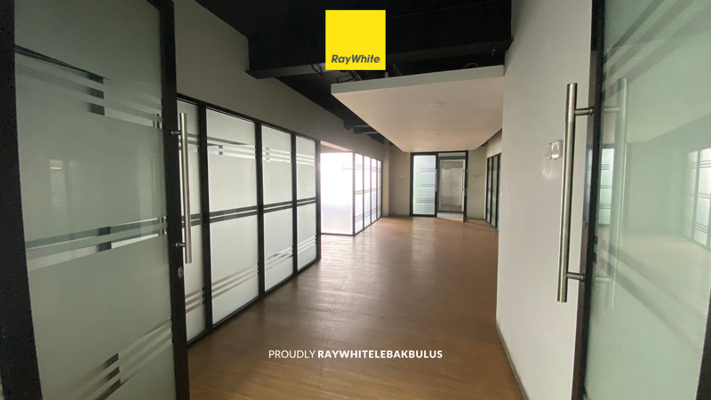 Dijual Cepat! Gedung Kantor Siap Pakai di Jl Wijaya, Kebayoran Baru 