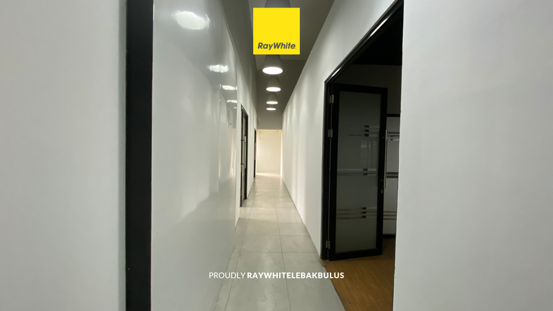 Dijual Cepat! Gedung Kantor Siap Pakai di Jl Wijaya, Kebayoran Baru 