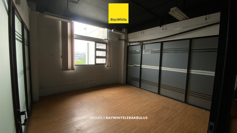 Dijual Cepat! Gedung Kantor Siap Pakai di Jl Wijaya, Kebayoran Baru 