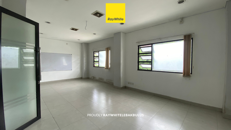 Dijual Cepat! Gedung Kantor Siap Pakai di Jl Wijaya, Kebayoran Baru 