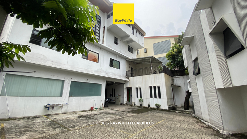 Dijual Cepat! Gedung Kantor Siap Pakai di Jl Wijaya, Kebayoran Baru 