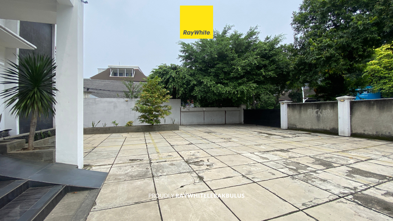 Dijual Cepat! Gedung Kantor Siap Pakai di Jl Wijaya, Kebayoran Baru 