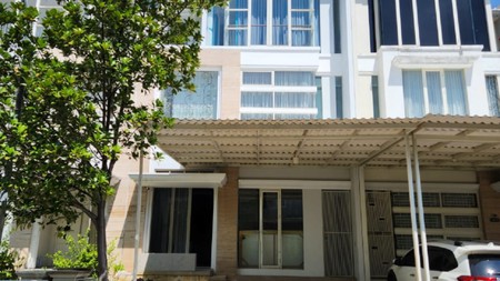 Di jual rumah pakuwon Surabaya barat