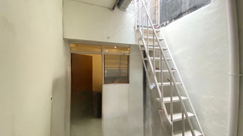 RUMAH DISEWA DI LEBAK BULUS AMAN DAN NYAMAN.