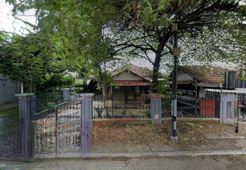 Dijual 732 m2 Rumah Hitung Tanah Kota Tuban JATIM Di Nol Jalan Latsari - Komersial Area Cocok Buat Segala Usaha, Ruko, Kantor, Resto, Bank, Cafe, Dll