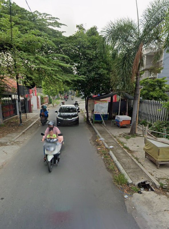 Dijual 732 m2 Rumah Hitung Tanah Kota Tuban JATIM Di Nol Jalan Latsari - Komersial Area Cocok Buat Segala Usaha, Ruko, Kantor, Resto, Bank, Cafe, Dll
