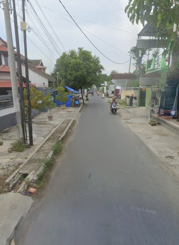 Dijual 732 m2 Rumah Hitung Tanah Kota Tuban JATIM Di Nol Jalan Latsari - Komersial Area Cocok Buat Segala Usaha, Ruko, Kantor, Resto, Bank, Cafe, Dll