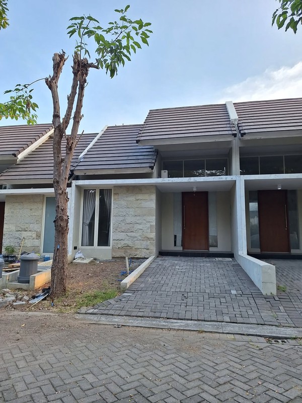 Disewakan Rumah Murah Bagus di Northwest Park Citraland Surabaya Barat - Termurah Se-Cluster!
