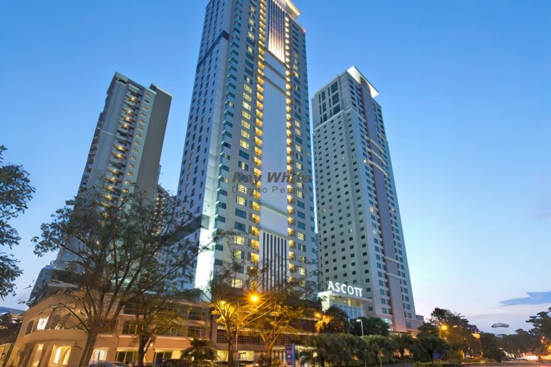 Jual Apartemen Pakuwon Surabaya Barat Waterplace De Residence Tower D Mewah, Private Lift, View Kolam, Harga Nego! Lokasi Superblock Pakuwon Indah Surabaya Barat