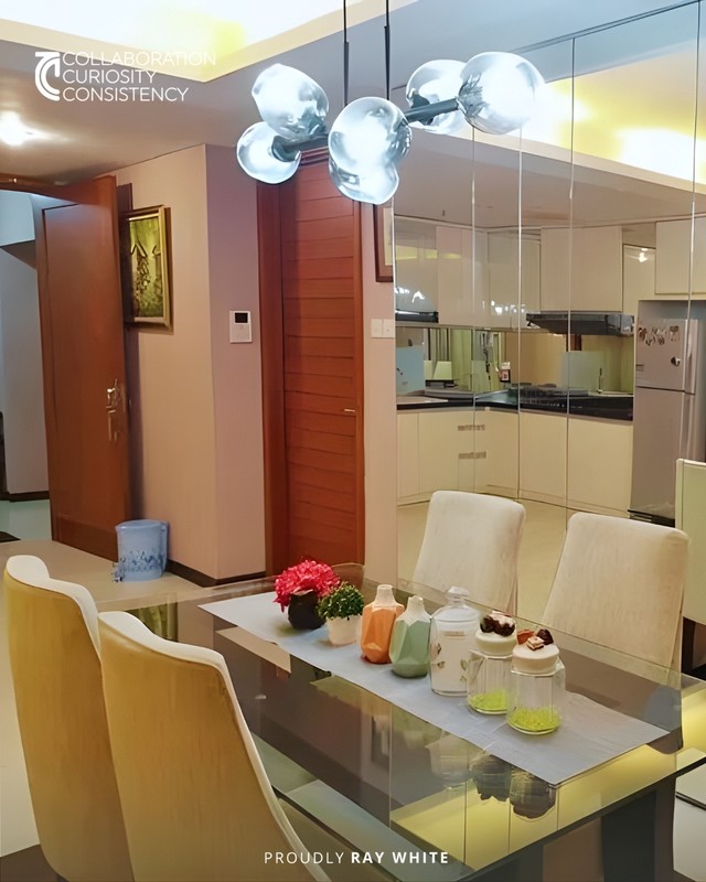 Jual Apartemen Pakuwon Surabaya Barat Waterplace De Residence Tower D Mewah, Private Lift, View Kolam, Harga Nego! Lokasi Superblock Pakuwon Indah Surabaya Barat