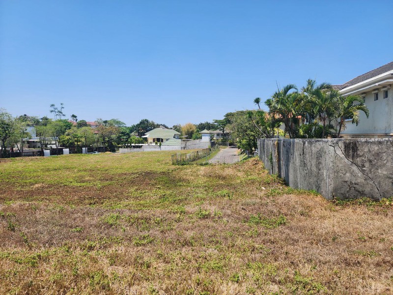 Tanah di Citraland Surabaya Golf Utama Surabaya Barat Dekat G Walk