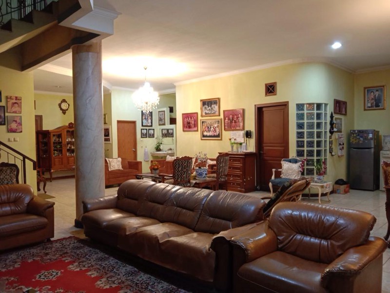 Rumah Usaha Daerah Komersial Buah Batu Mainroad Bandung