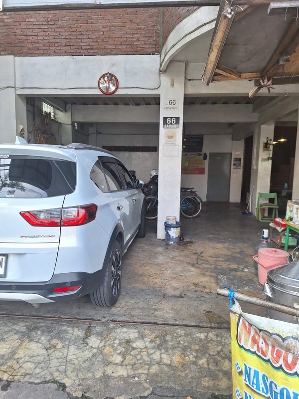 1 573 Jual Ruko Jl. Kapasari strategis siap huni dan Cocok Untuk Tempat Usaha