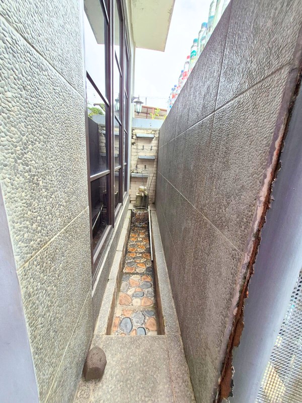 Cinere bukit griya cinere rumah cantik dalam komplek dekat tol