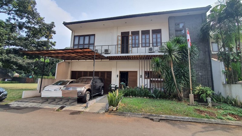 Rumah 2 Lantai, Asri, dalam CLuster di Bintaro Sektor 9