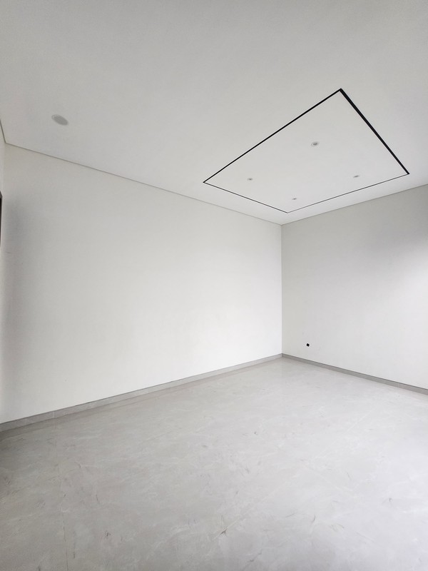 4 Milyar-an Dijual Rumah Baru Woodland Citraland Surabaya New Modern Spesial Row Jalan Boulevard Lebar 4 Mobil Siap Huni Dekat Universitas Ciputra, Hokky Buah, Ciputra Hospital, Pakuwon Mall
