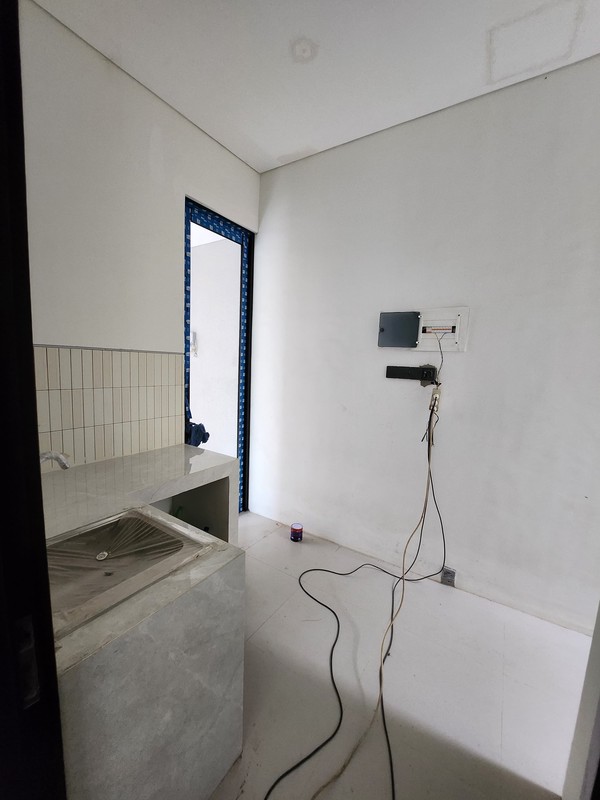 4 Milyar-an Dijual Rumah Baru Woodland Citraland Surabaya New Modern Spesial Row Jalan Boulevard Lebar 4 Mobil Siap Huni Dekat Universitas Ciputra, Hokky Buah, Ciputra Hospital, Pakuwon Mall