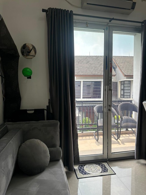 Rumah Cantik di Emerald Bintaro dengan Lingkungan Asri 