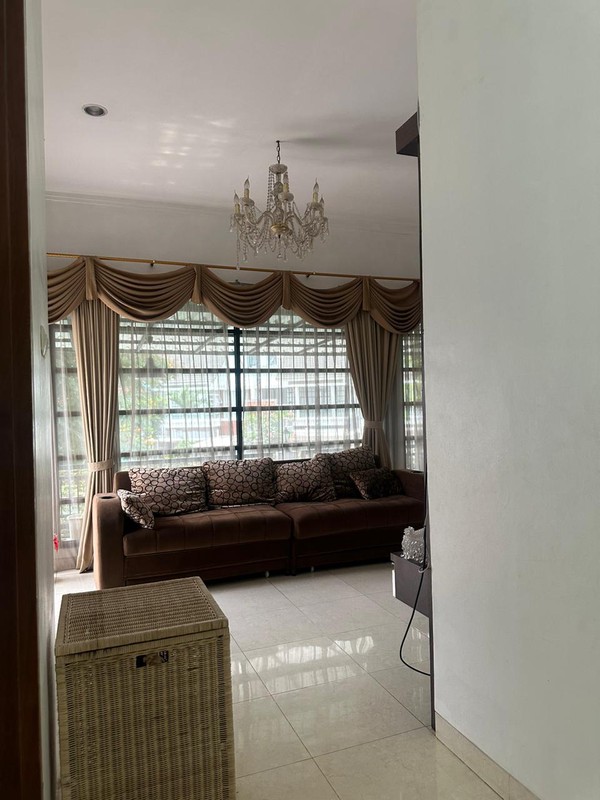 Rumah Cantik di Emerald Bintaro dengan Lingkungan Asri 