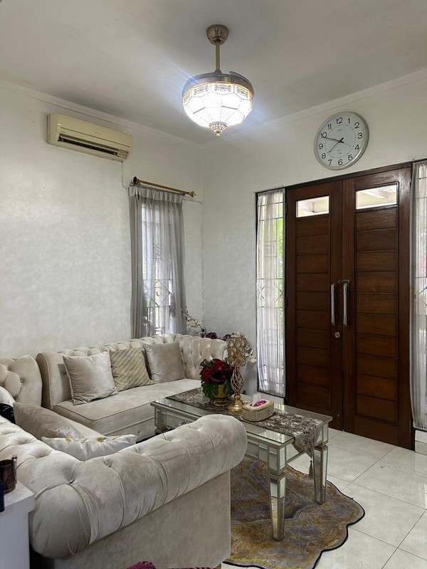 Rumah Cantik di Emerald Bintaro dengan Lingkungan Asri 