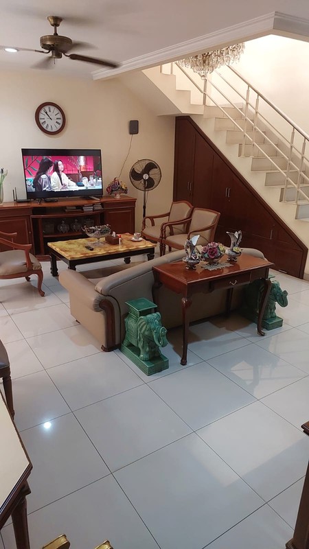 Lebak bulus bona indah rumah rapih dalam komplek dekat tb simatupang