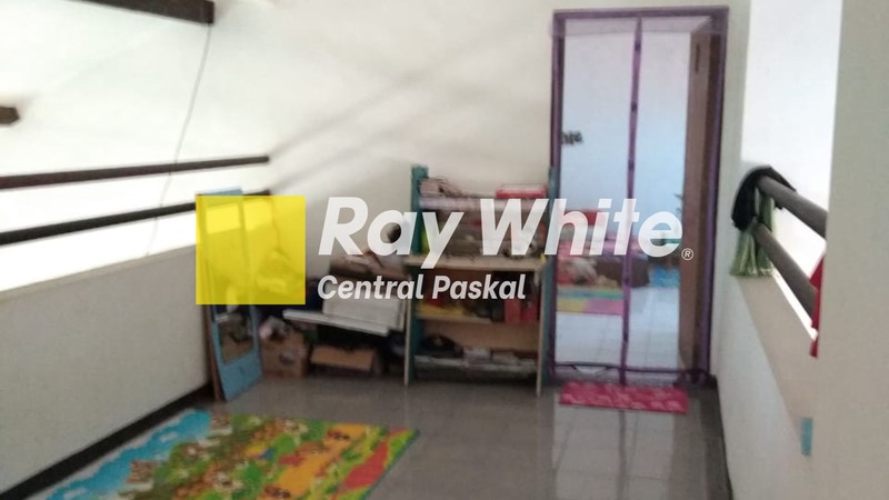 Rumah 1,5 Lantai di Kopo Permai Bandung