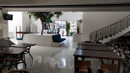 Disewakan Ex Resto Jalan Raya Jemursari