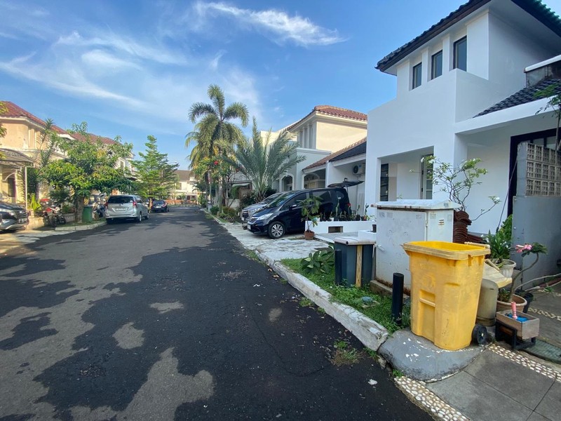 Rumah Bagus 1 Lantai dalam Cluster di Bintaro Sektor 9
