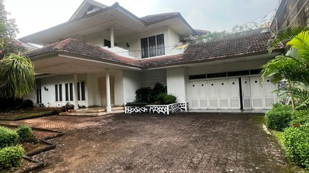 Dijual Rumah di lokasi strategis jl Adhyaksa Raya Lebak Bulus