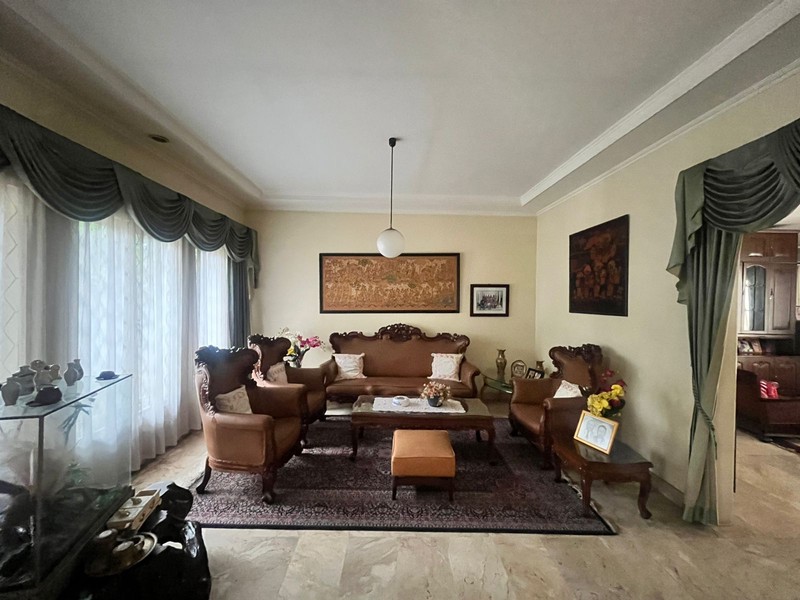 Dijual Rumah di lokasi strategis jl Adhyaksa Raya Lebak Bulus