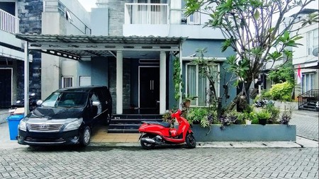 Rumah Minimalis Dalam Perumahan Dekat LRT Cibubur