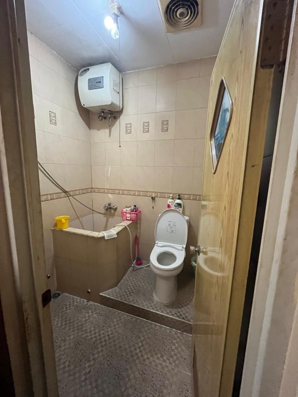 Dijual Rumah Luas dan Asri di Waru Sidoarjo - 4 Kamar, Furnitur Jati, Sertifikat SHM