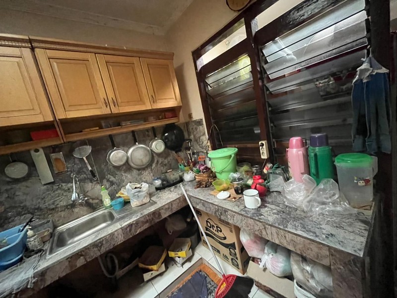 Jual Rumah Asri di Waru Sidoarjo - SHM, Perabotan Jati, Akses Mudah